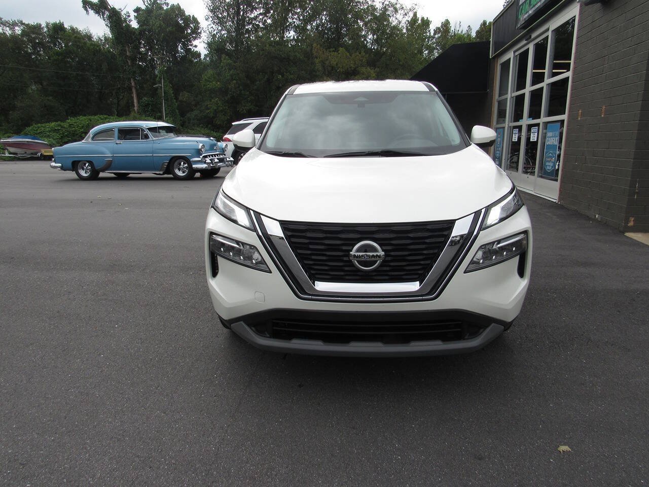 Used 2021 Nissan Rogue SV FWD image 9