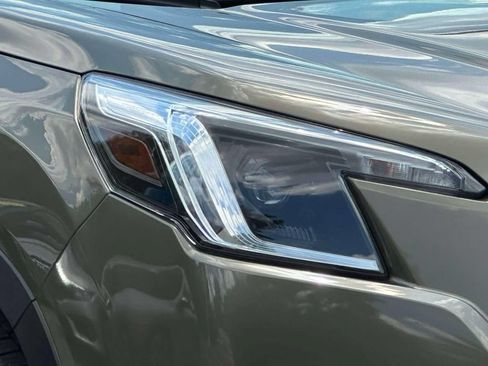 Used 2023 Subaru Forester Premium AWD/4WD image 7