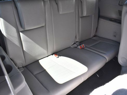 Used 2019 Toyota Highlander XLE w/ Carpet Mat Package (TMS) image 30