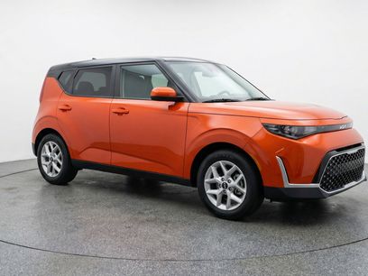 Used 2025 Kia Soul LX w/ LX Technology Package