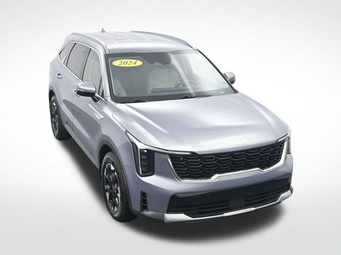 Used 2024 Kia Sorento S FWD image 25