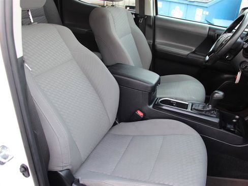 Used 2021 Toyota Tacoma SR AWD/4WD image 16