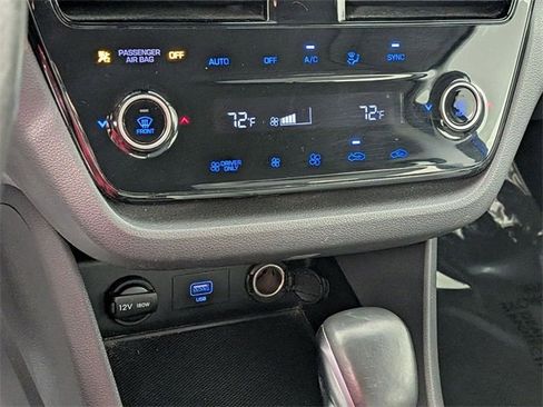 Used 2020 Hyundai Ioniq SE image 17