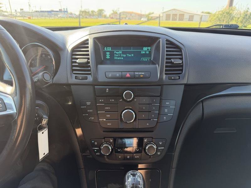 Used 2011 Buick Regal CXL FWD image 17