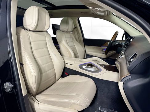 Used 2020 Mercedes-Benz GLS 580 4MATIC image 38