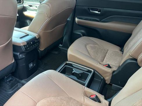 Certified 2026 Toyota Grand Highlander AWD Hybrid image 16