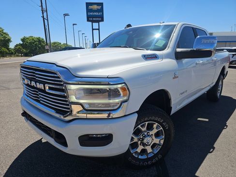 Used 2024 RAM 2500 Laramie w/ Safety Group AWD/4WD image 1