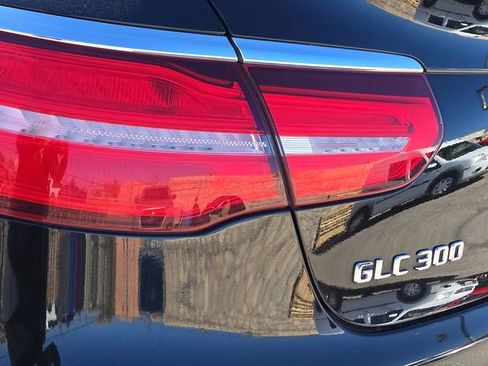 Used 2017 Mercedes-Benz GLC 300 4MATIC Coupe image 8