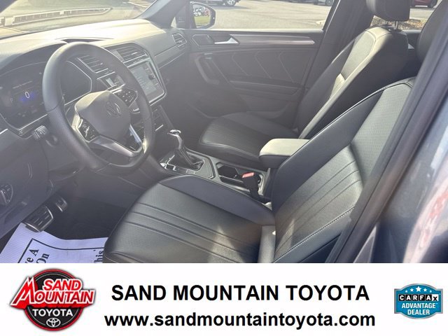 Used 2024 Volkswagen Tiguan SE R-Line FWD image 11