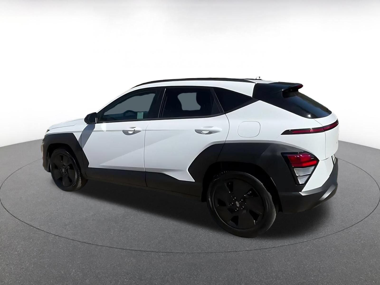 Used 2026 Hyundai Kona SEL Sport FWD image 9