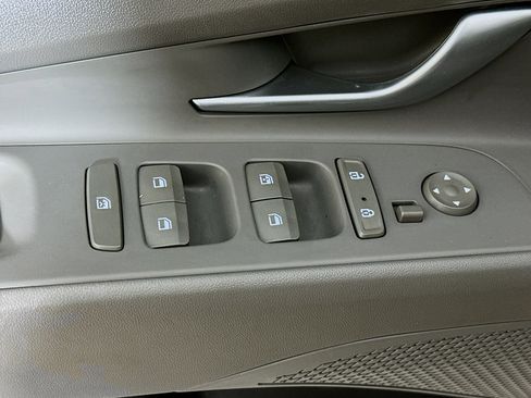 Used 2023 Hyundai Elantra SEL w/ Convenience Package image 15