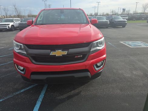 Used 2019 Chevrolet Colorado Z71 image 2