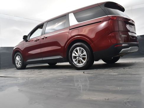 Certified 2024 Kia Carnival LX image 25