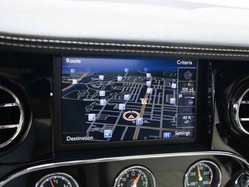 Used 2014 Bentley Mulsanne image 30