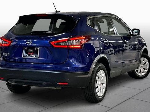Used 2020 Nissan Rogue Sport S image 12