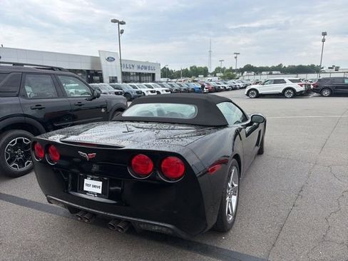 Used 2007 Chevrolet Corvette Convertible w/ Preferred Equipment Group RWD image 3