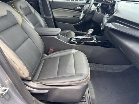 Used 2025 Chevrolet Trax ACTIV w/ Driver Confidence Package FWD image 14