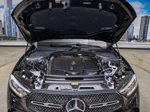 Certified 2026 Mercedes-Benz GLC 300 4MATIC image 5