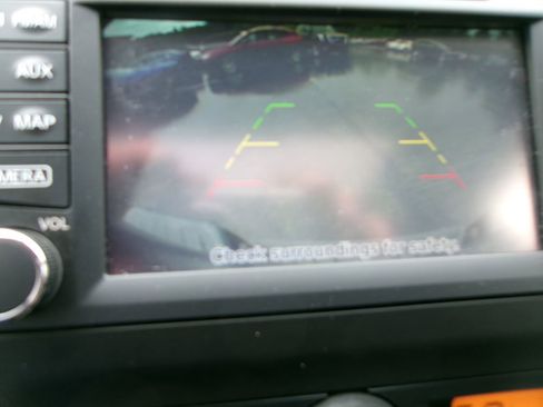 Used 2020 Nissan Frontier PRO-4X w/ Pro-4x Utility Package image 19