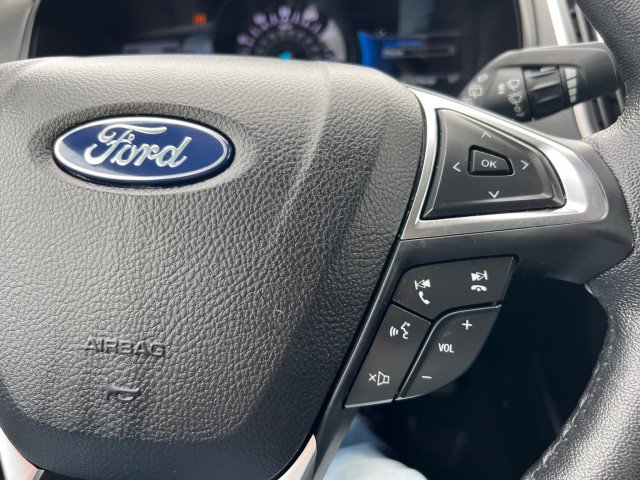 Used 2022 Ford Edge SEL w/ Sport Appearance Package AWD/4WD image 16