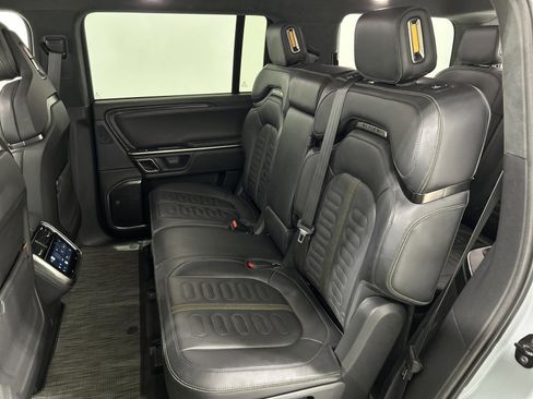 Used 2024 Rivian R1S Adventure AWD/4WD image 21