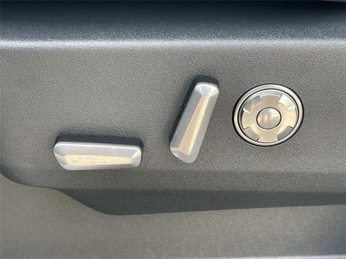 New 2025 Lincoln Navigator L Reserve w/ Jet Appearance Package image 22