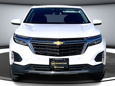 Used 2022 Chevrolet Equinox LT image 2