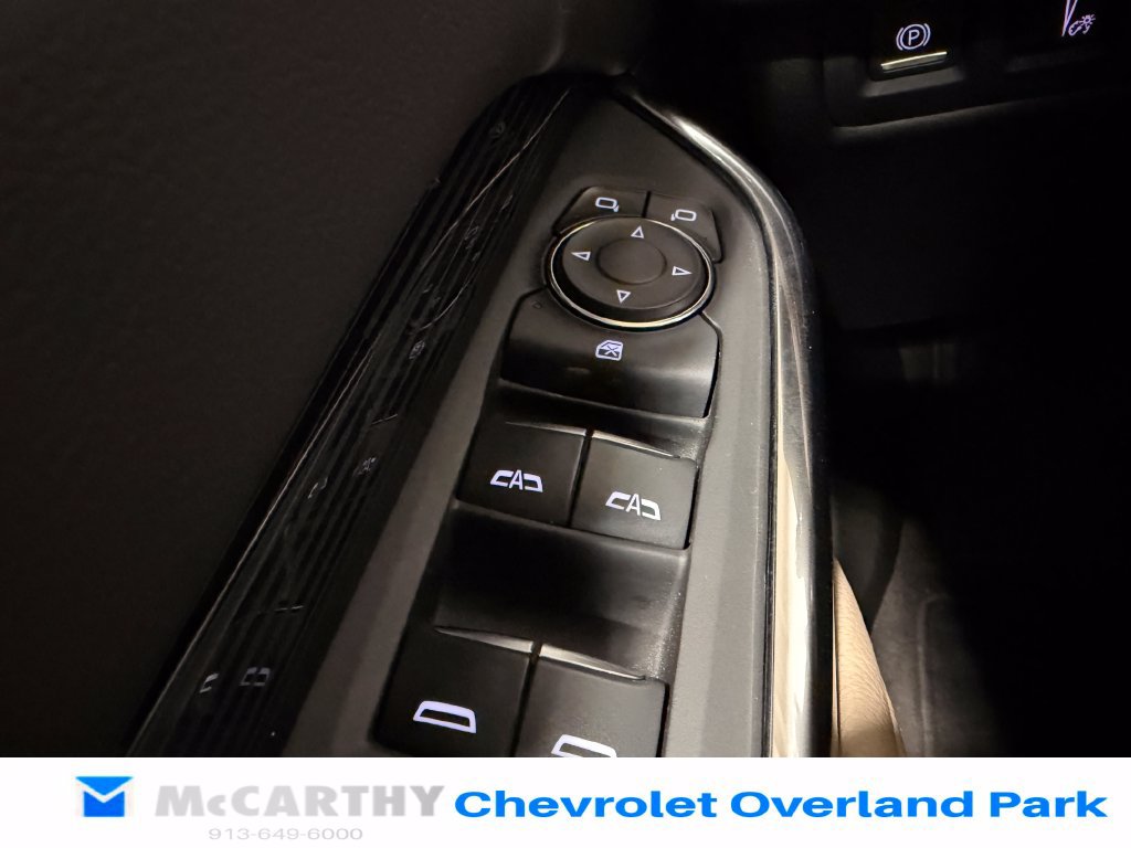 Used 2024 Cadillac XT4 Luxury w/ Cold Weather Package FWD image 16