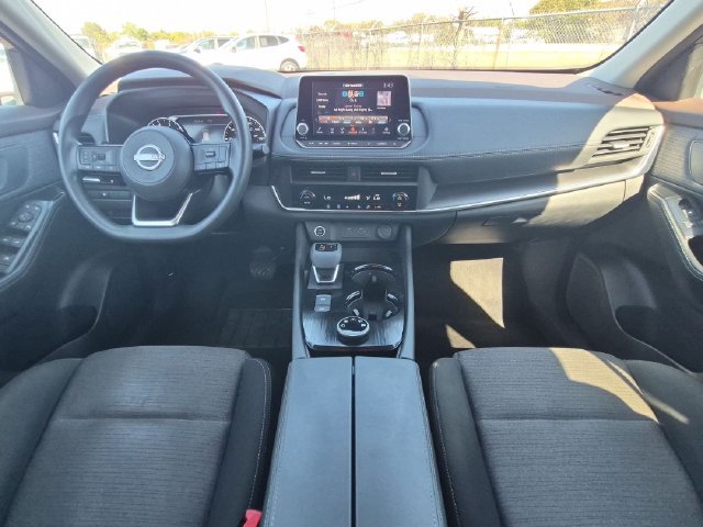 Used 2023 Nissan Rogue SV AWD/4WD image 15