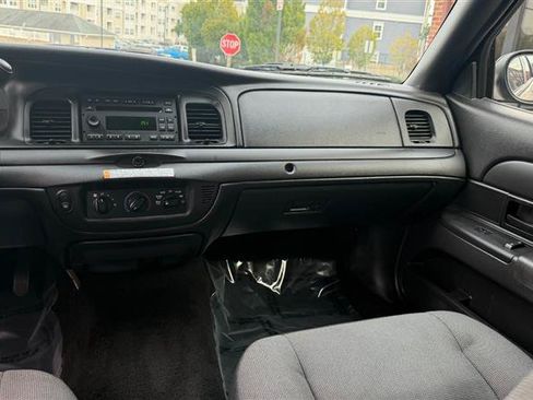 Used 2010 Ford Crown Victoria Police Interceptor RWD image 25