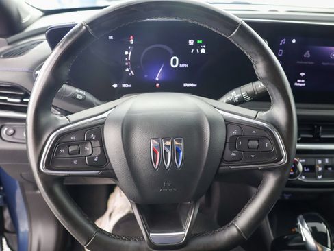 Used 2024 Buick Envista Sport Touring w/ Convenience I Package FWD image 20