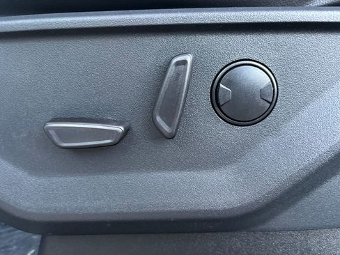 New 2026 Ford F250 Lariat w/ Black Appearance Package image 25