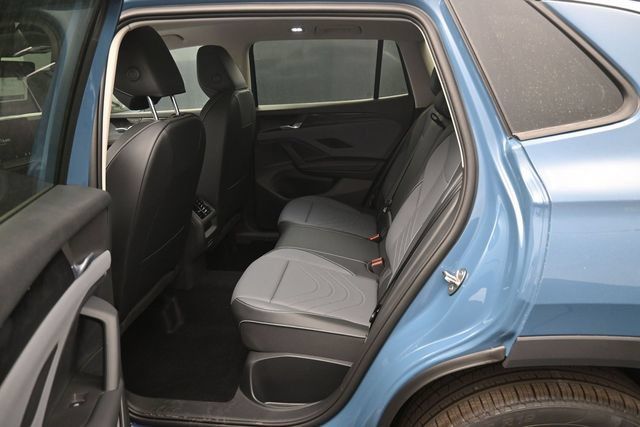 New 2026 Volkswagen Tiguan SE AWD/4WD image 11