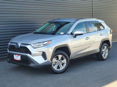 Used 2023 Toyota RAV4 LE AWD/4WD image 1