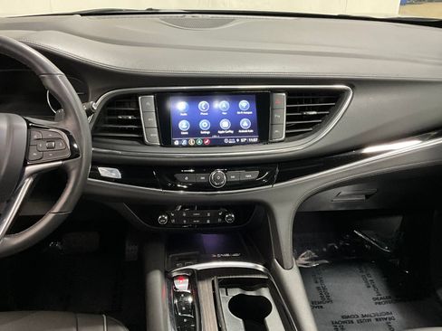 Used 2024 Buick Enclave Avenir w/ Avenir Technology Package AWD/4WD image 8