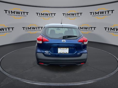 Used 2019 Nissan Kicks S image 26