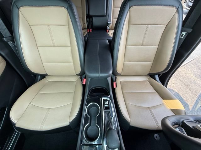 Used 2023 Chevrolet Equinox Premier AWD/4WD image 18