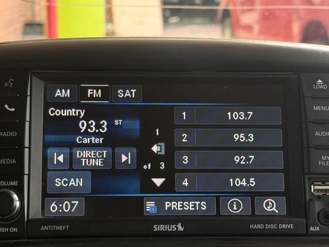 Used 2015 Chrysler Town & Country Touring-L w/ Driver Convenience Group FWD image 8