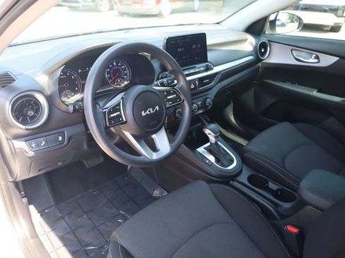 Used 2024 Kia Forte LXS w/ LXS Technology Package FWD image 9