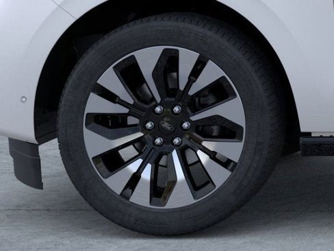 New 2025 Ford Expedition Max Platinum w/ Driver's Package image 19