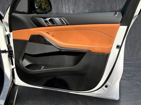 Used 2026 BMW X5 xDrive50e w/ Climate Comfort Package image 23