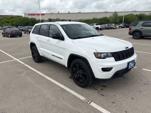 Used 2019 Jeep Grand Cherokee Laredo image 7