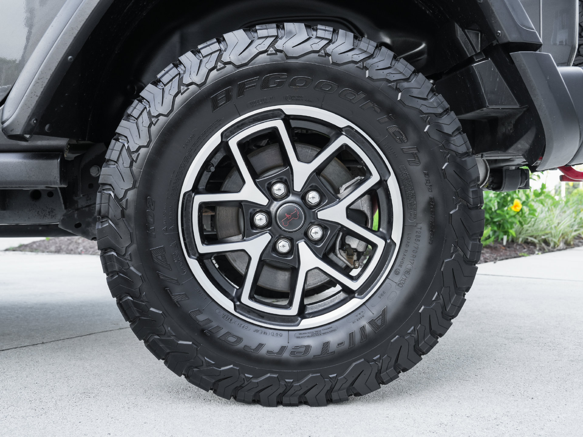 Used 2025 Jeep Wrangler Unlimited Rubicon AWD/4WD image 31