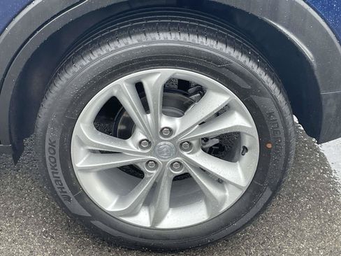 Certified 2023 Buick Encore GX Preferred w/ Cold Weather Comfort Package AWD/4WD image 11