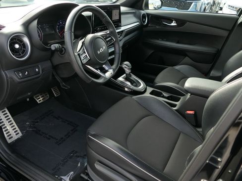 Used 2024 Kia Forte GT-Line w/ GT-Line Premium Package image 12