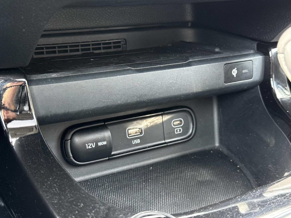 Used 2024 Kia Seltos EX AWD/4WD image 8