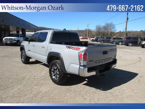 Used 2020 Toyota Tacoma TRD Off-Road image 9