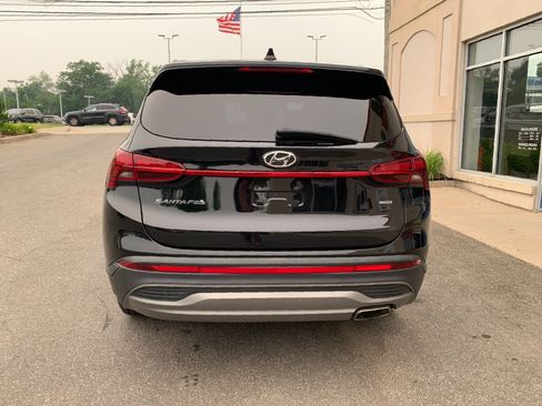 Used 2023 Hyundai Santa Fe SE AWD/4WD image 6