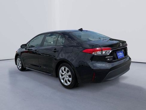Used 2024 Toyota Corolla LE FWD image 3