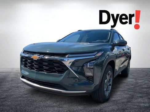 Used 2025 Chevrolet Trax LT w/ Driver Confidence Package FWD image 8